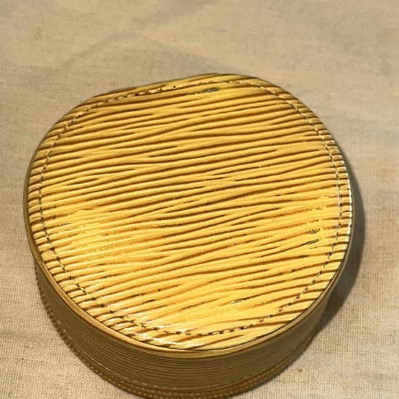 Louis Vuitton yellow epi jewelry ecrin bijoux box travel case - Picture 6 of 9